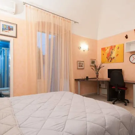Turenum Apartment Trani